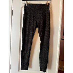 Victoria’s Secret Pocket Leggings Size 4
